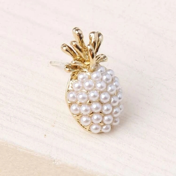 *Pineapple* Pearl Earrings - Picture 2 of 4